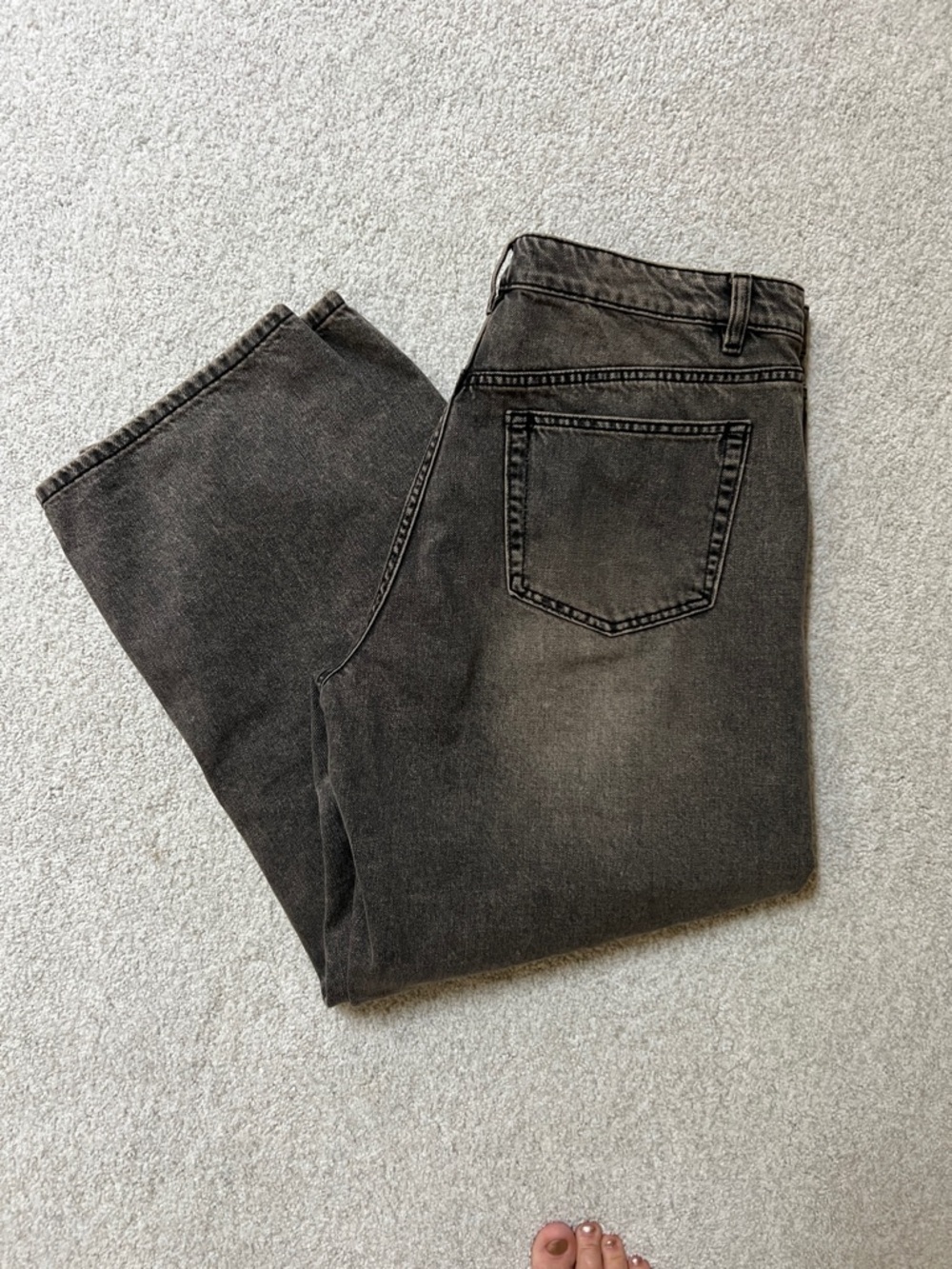 Women's Black Straight-Leg Jeans - Picture 7 of 9